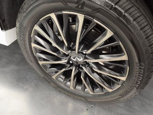 Used 2026 INFINITI QX80 Autograph AWD/4WD image 9
