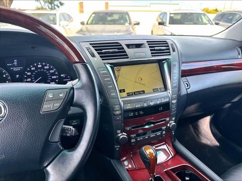 Used 2009 Lexus LS 460 RWD image 9