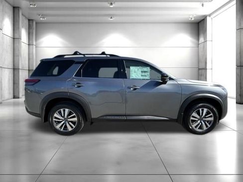New 2026 Nissan Pathfinder SL w/ Cargo Package AWD/4WD image 9