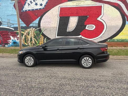 Used 2019 Volkswagen Jetta S image 3