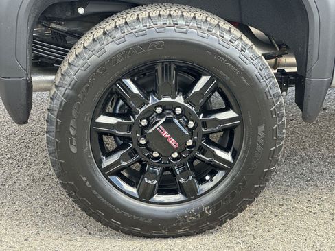 New 2026 GMC Sierra 2500 AT4 w/ AT4 Premium Plus Package AWD/4WD image 30