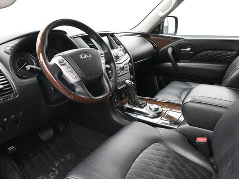 Used 2018 INFINITI QX80 4WD w/ Deluxe Technology Package image 10