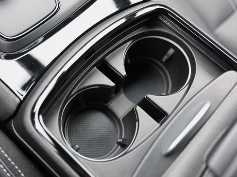 Used 2022 Chrysler 300 S image 31