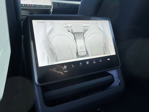 Used 2024 Tesla Model 3 Performance image 18