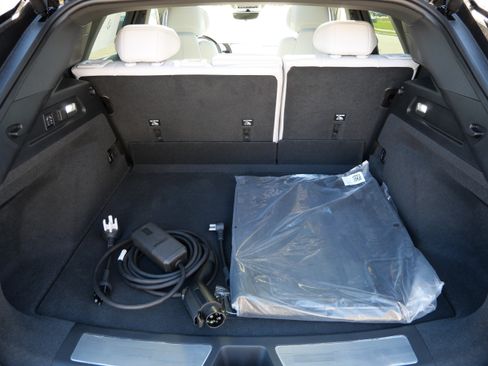 Used 2026 Cadillac Lyriq Premium Sport w/ LPO, Floor Liner Package AWD/4WD image 16
