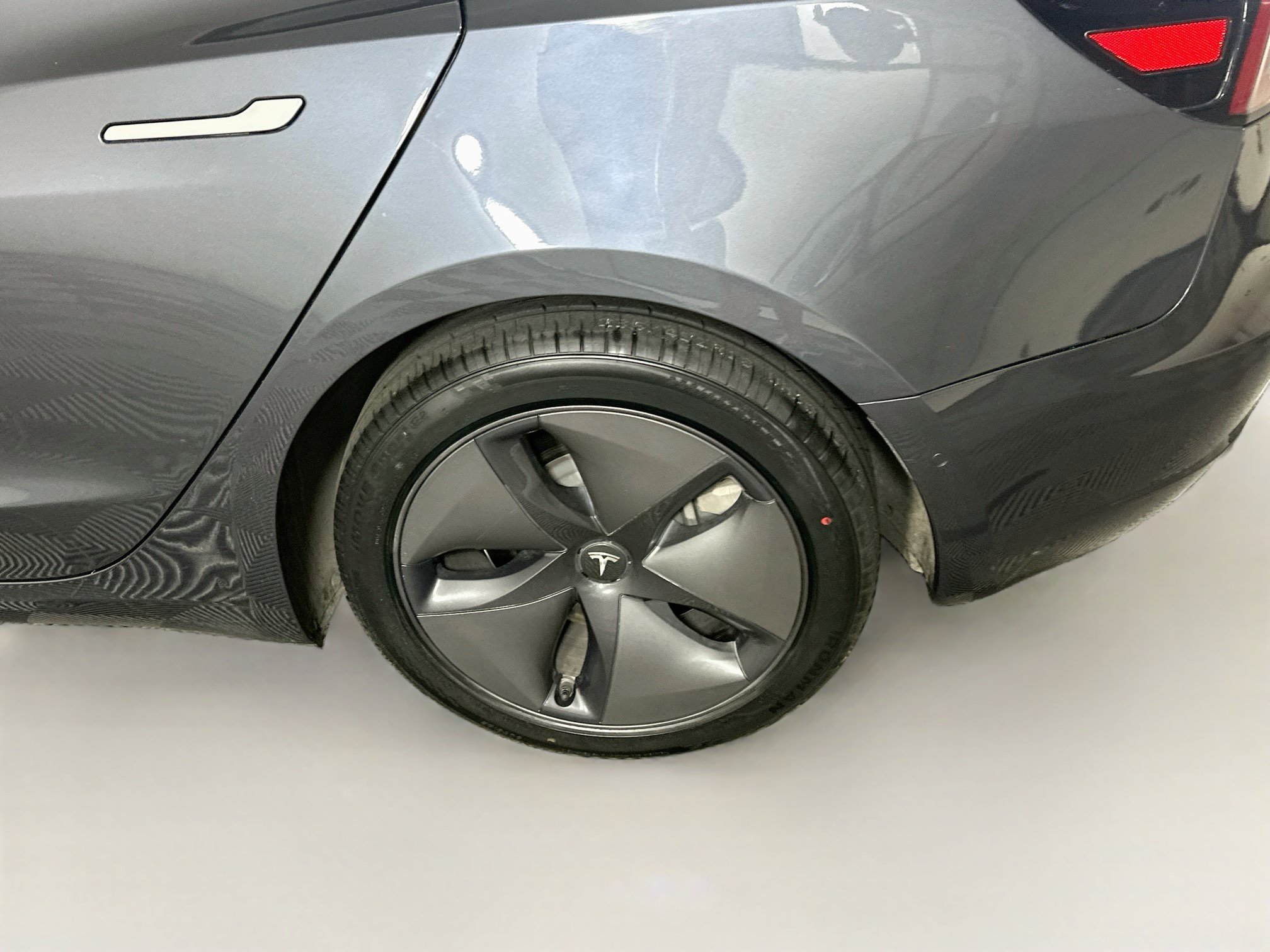 Used 2020 Tesla Model 3 Standard Range Plus RWD image 11