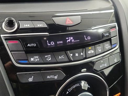 Used 2024 Acura RDX SH-AWD image 30