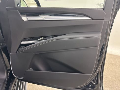 New 2026 Cadillac Escalade ESV Sport w/ Touring Package image 17