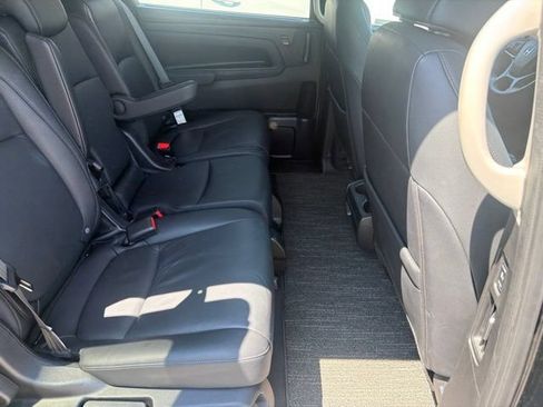 Used 2025 Honda Odyssey EX-L image 13