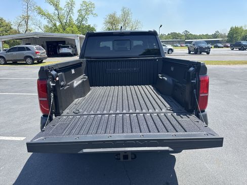 New 2025 Toyota Tacoma TRD Off-Road w/ TRD Off Road Premium Package AWD/4WD image 36