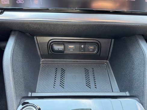 Used 2024 Kia Sportage EX FWD image 23