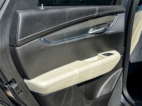 Used 2022 Cadillac XT5 Sportv w/ Technology Package image 31