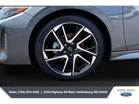Used 2025 Nissan Sentra SR FWD image 7