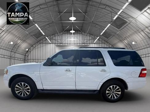 Used 2017 Ford Expedition XLT RWD image 7