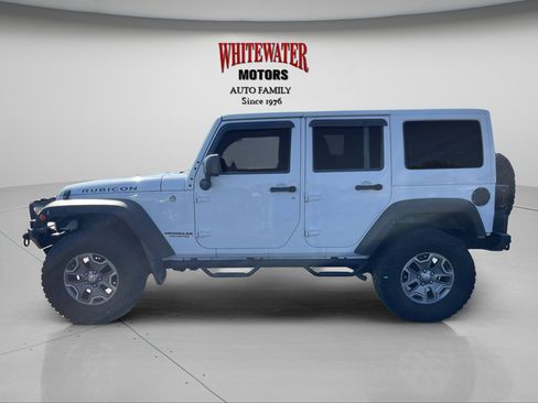 Used 2017 Jeep Wrangler Unlimited Rubicon w/ Cold Weather Group image 2