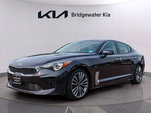 Used 2019 Kia Stinger AWD/4WD image 3