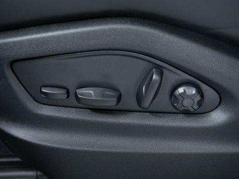 New 2026 Porsche Cayenne Coupe AWD/4WD image 24