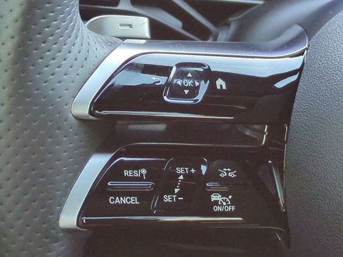 Certified 2023 Mercedes-Benz GLC 300 GLC 300 w/ AMG Line image 26