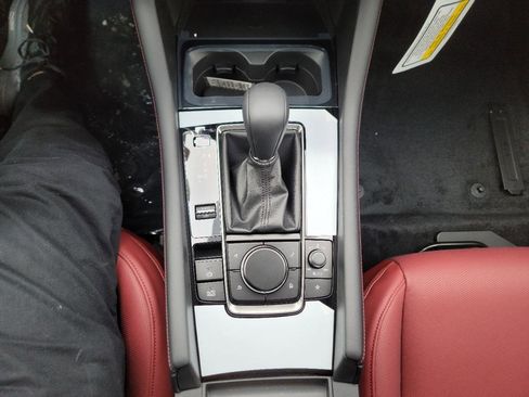 New 2026 MAZDA MAZDA3 Carbon image 27