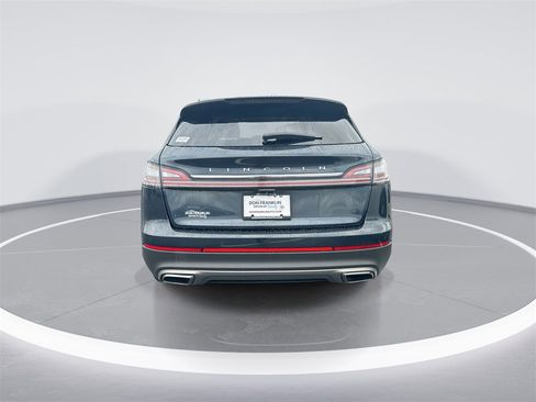 Used 2022 Lincoln Nautilus Reserve image 7