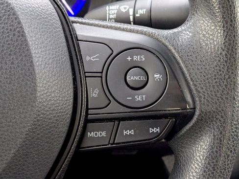 Used 2021 Toyota Corolla LE FWD image 28