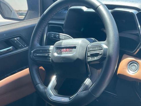 Used 2024 GMC Canyon AT4 w/ AT4 Premium Package AWD/4WD image 7