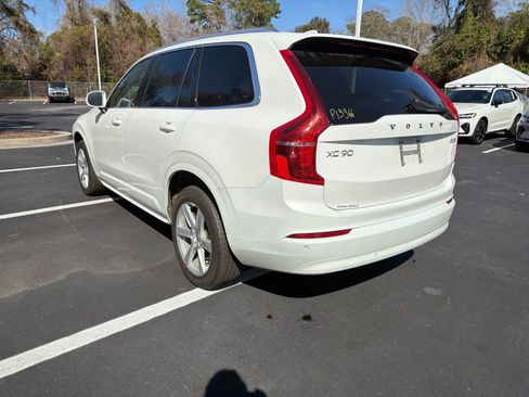 Certified 2023 Volvo XC90 B5 Core image 12