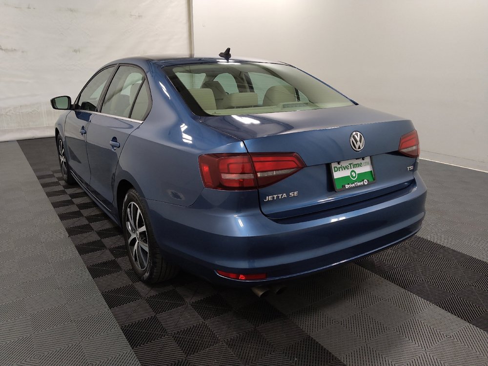 Used 2017 Volkswagen Jetta SE FWD image 5