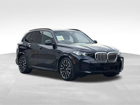 Used 2026 BMW X5 xDrive50e AWD/4WD image 11
