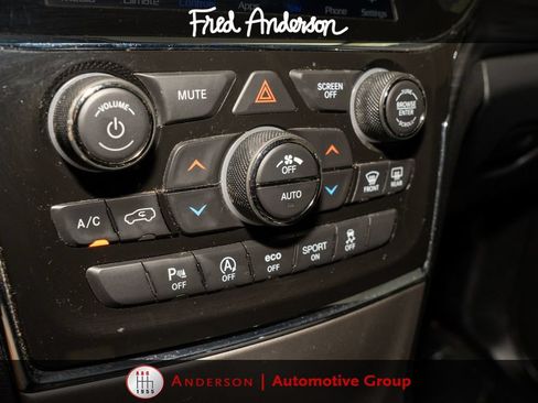Used 2021 Jeep Grand Cherokee Laredo X AWD/4WD image 18