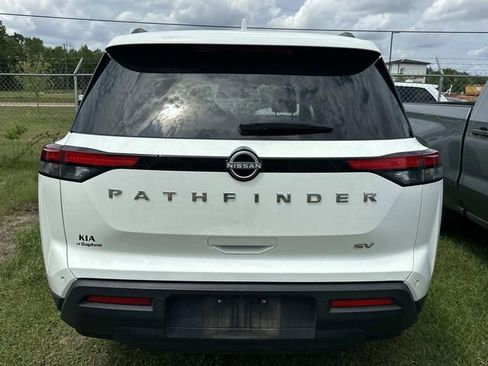 Used 2023 Nissan Pathfinder SV FWD image 3