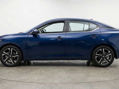 Used 2025 Nissan Sentra SV FWD image 5