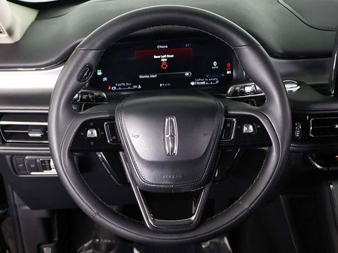 Used 2023 Lincoln Aviator Standard image 42