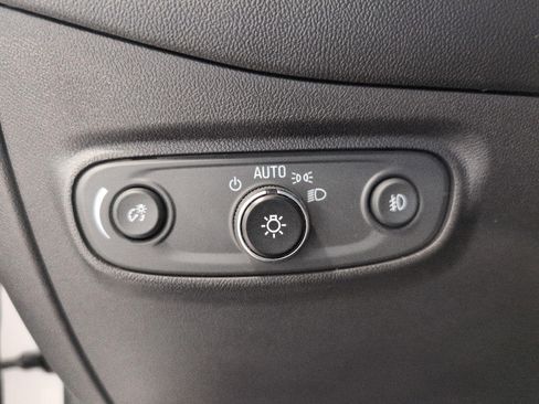 Certified 2022 Chevrolet Equinox Premier FWD image 10