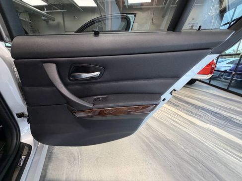Used 2011 BMW 328i xDrive Sedan AWD/4WD image 39