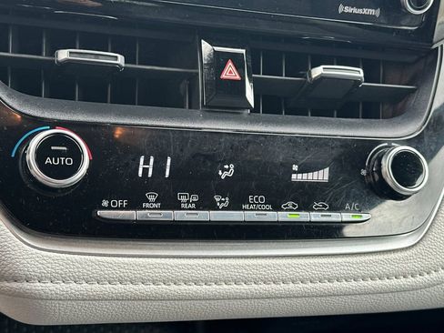 Used 2021 Toyota Corolla SE w/ Carpet Mat Package (TMS) image 18