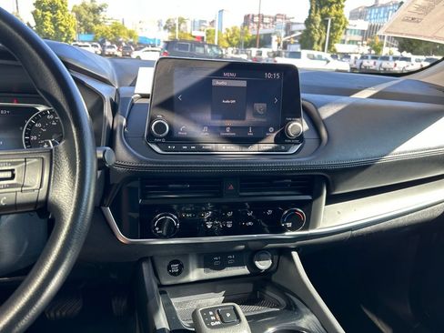 Used 2024 Nissan Rogue S AWD/4WD image 20