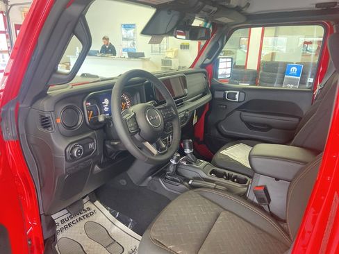 New 2026 Jeep Gladiator Mojave image 11