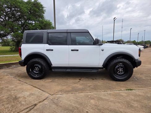 New 2026 Ford Bronco Big Bend w/ Black Diamond Package AWD/4WD image 4