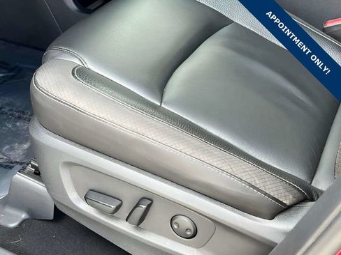 Used 2023 Nissan Pathfinder SL w/ SL Premium Package AWD/4WD image 28