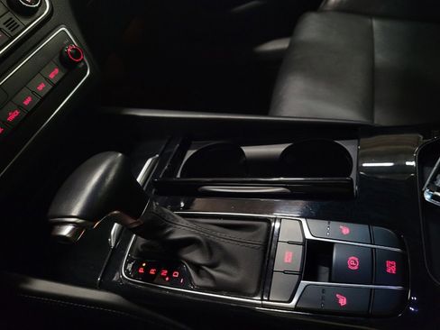 Used 2019 Kia Cadenza Technology image 26