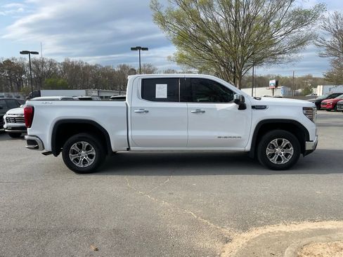 Used 2025 GMC Sierra 1500 SLT AWD/4WD image 8