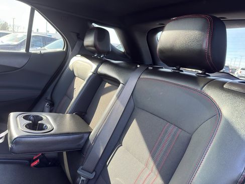Used 2022 Chevrolet Equinox RS image 33