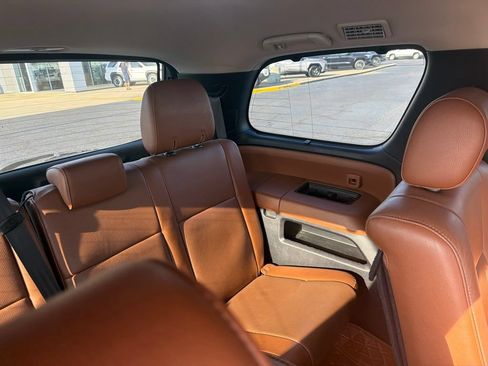 Used 2019 Toyota Sequoia Platinum RWD image 10