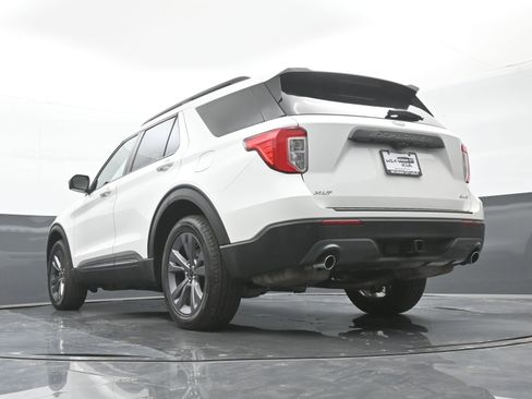 Used 2023 Ford Explorer XLT w/ Equipment Group 202A AWD/4WD image 38