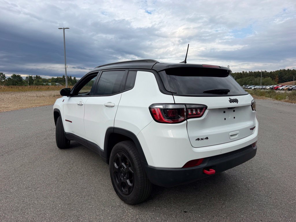 Used 2023 Jeep Compass Trailhawk w/ Trailhawk Convenience Group AWD/4WD image 2