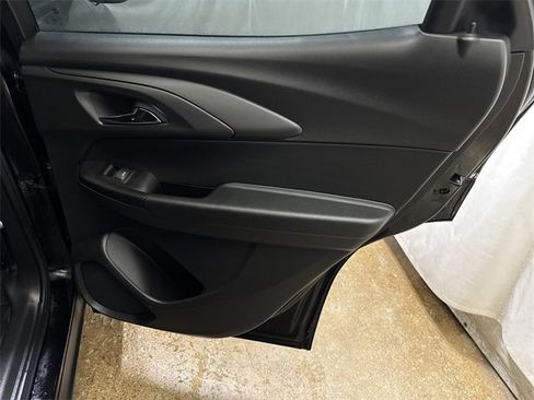 Used 2023 Chevrolet TrailBlazer LT image 24