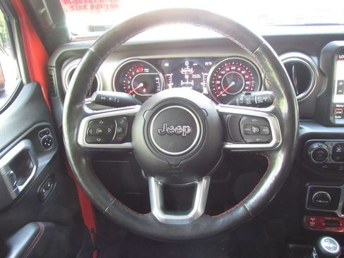 Used 2018 Jeep Wrangler Unlimited Rubicon AWD/4WD image 23