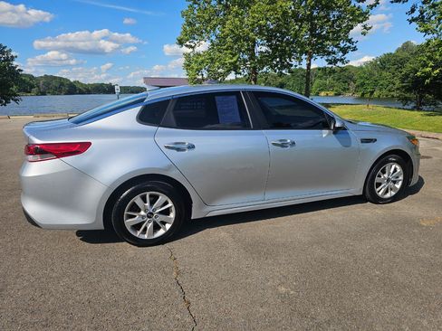 Used 2016 Kia Optima LX FWD image 4