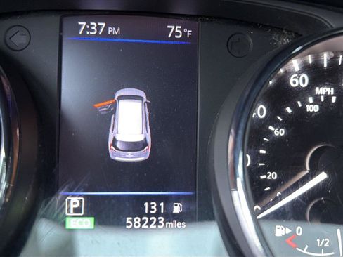 Used 2018 Nissan Rogue SV AWD/4WD image 14